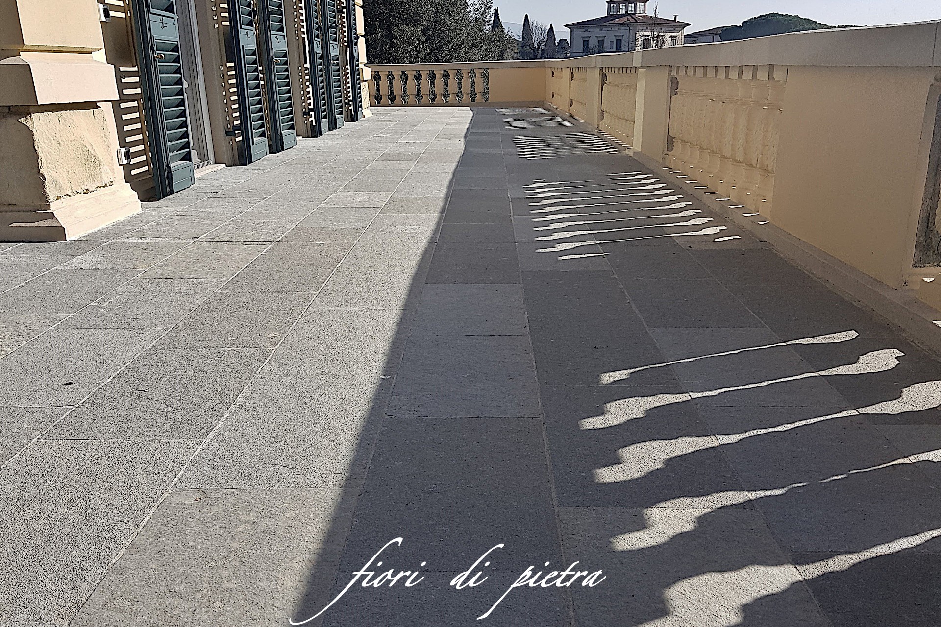 Realizzazione Pavimenti da € 16,00 a 48,00 al mq + iva in pietra IRON DARK