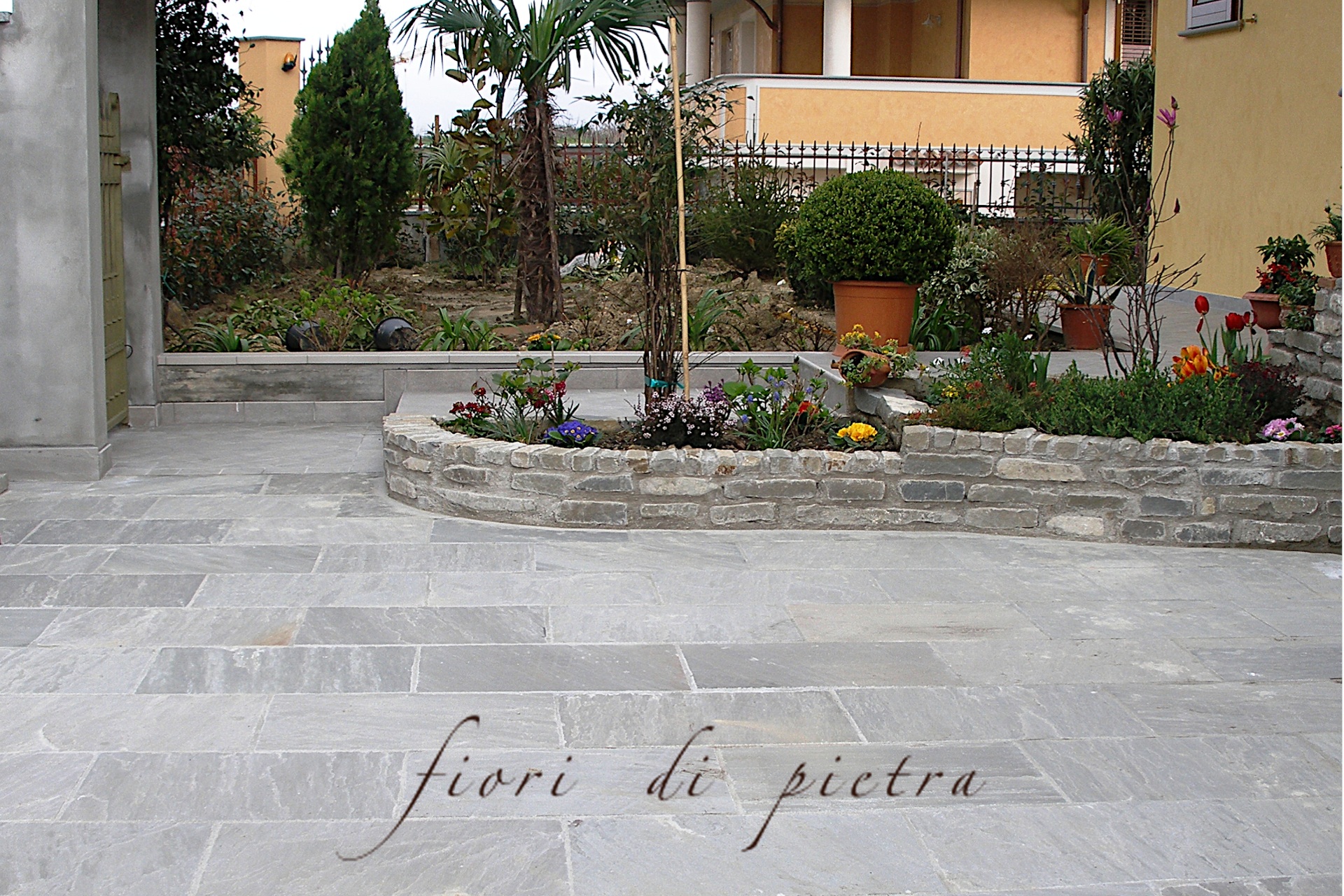 Realizzazione Pavimenti in pietra SAND GREY